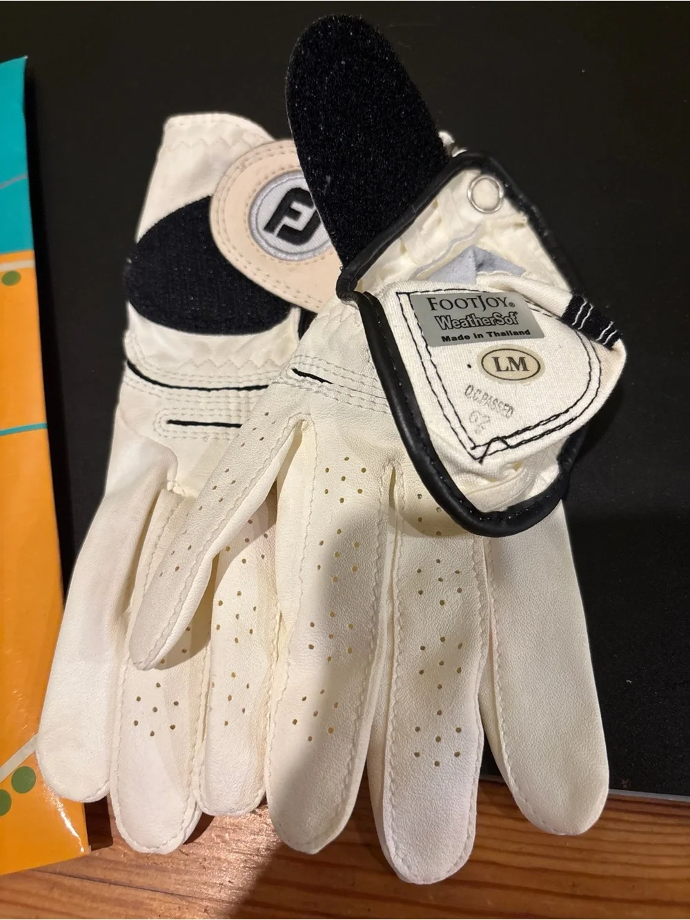 FootJoy WeatherSof Men's Golf Gloves Pair Size LM White/Black Leather Blend